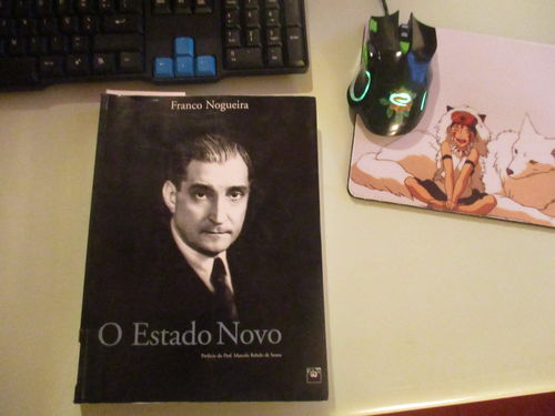 Livro sobre o Salazarismo português escrito por Franco Nogueira